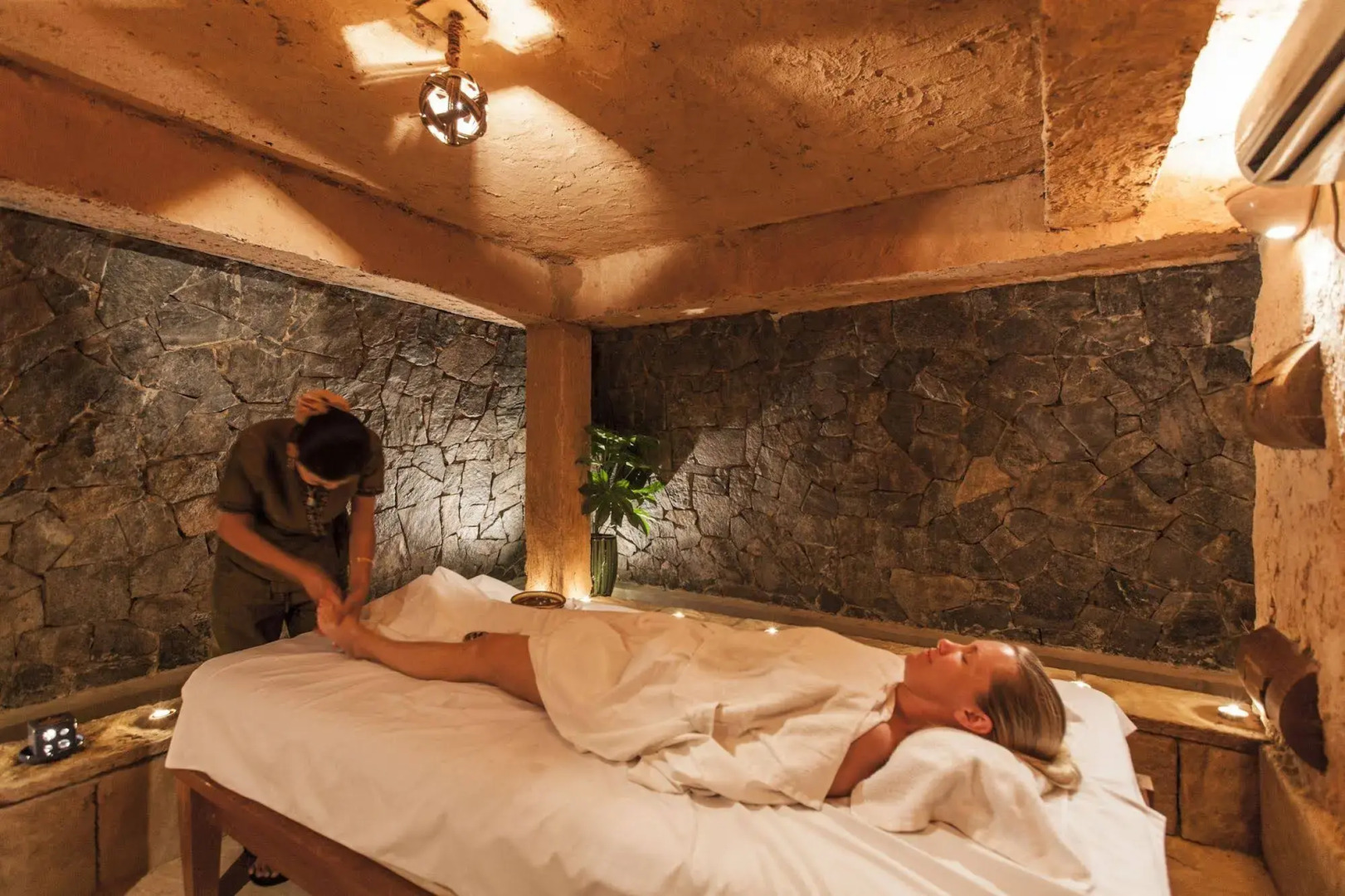 Hotel by the Red Canal