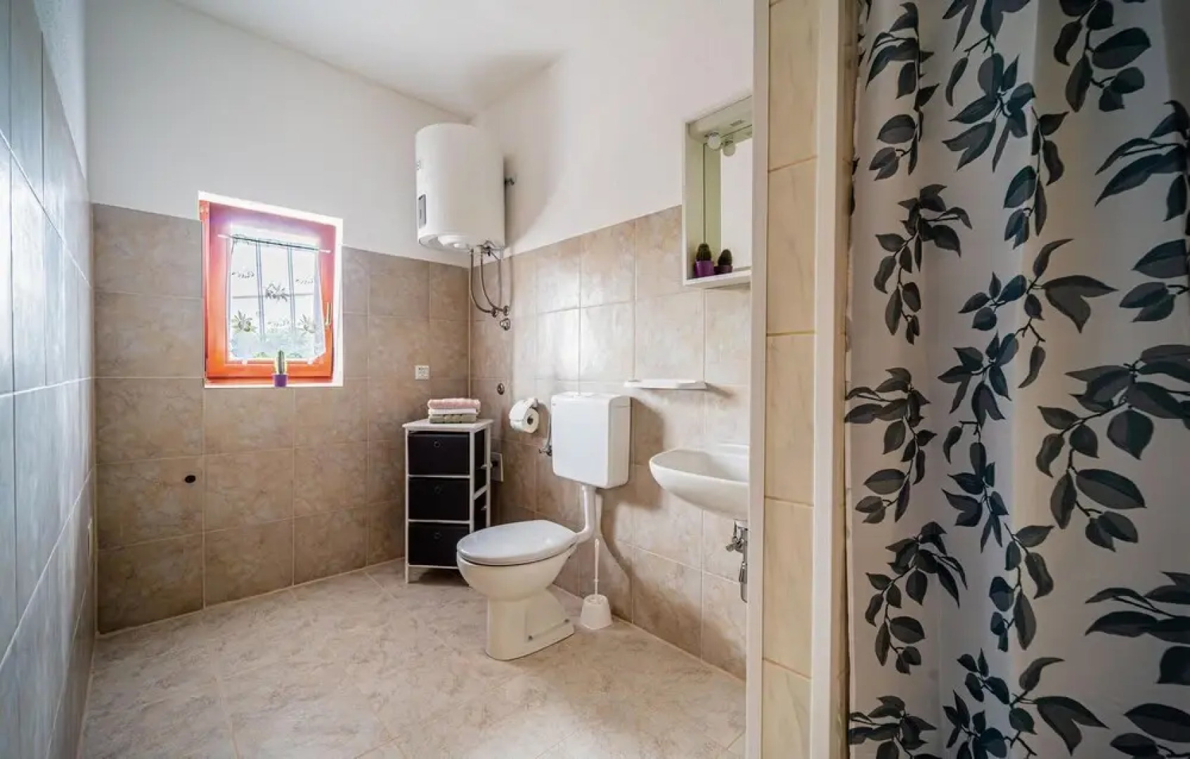 Stunning Home in Krnica With Wifi and 2 Bedrooms