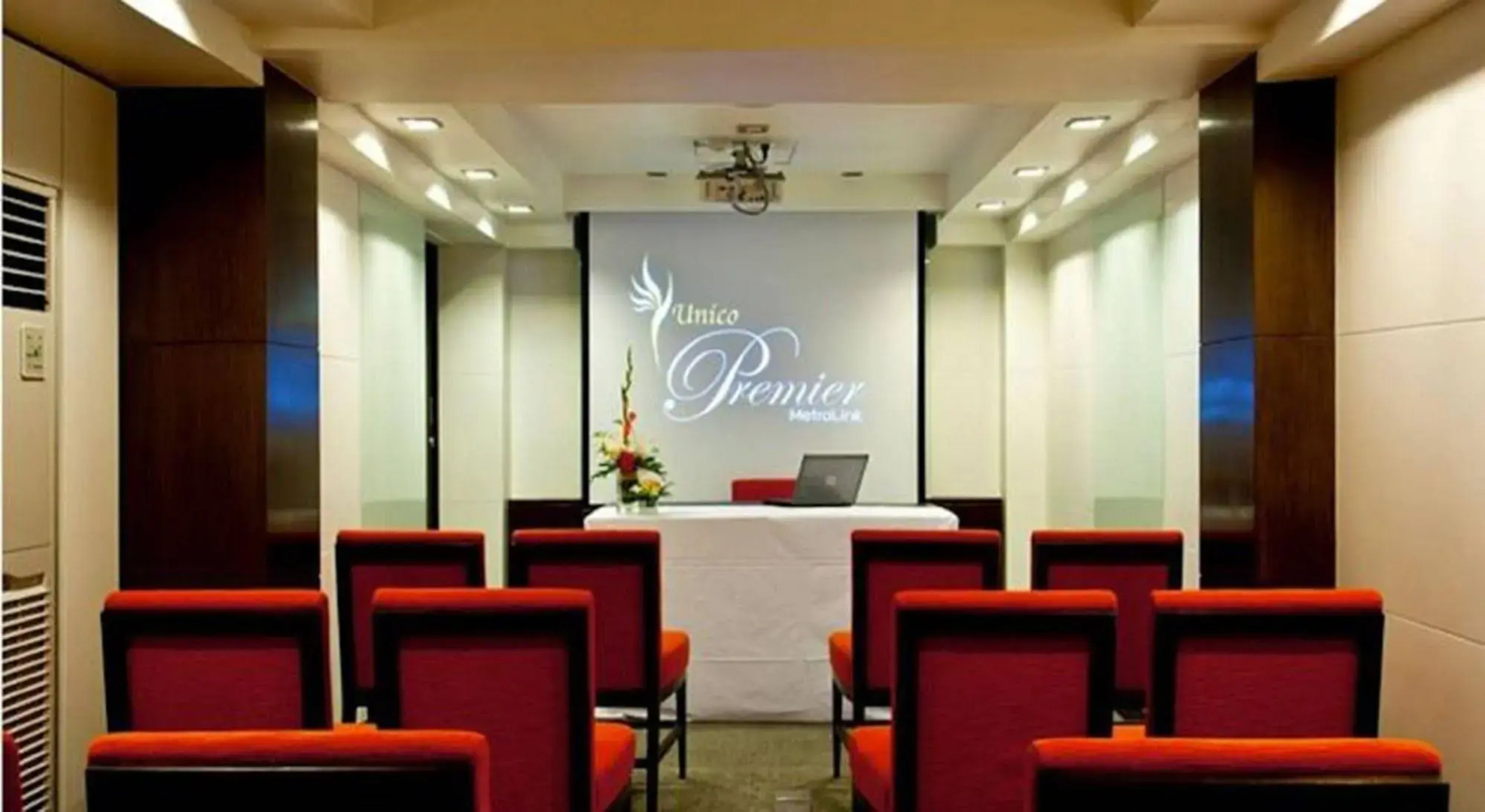 FX Hotel Metrolink Makkasan