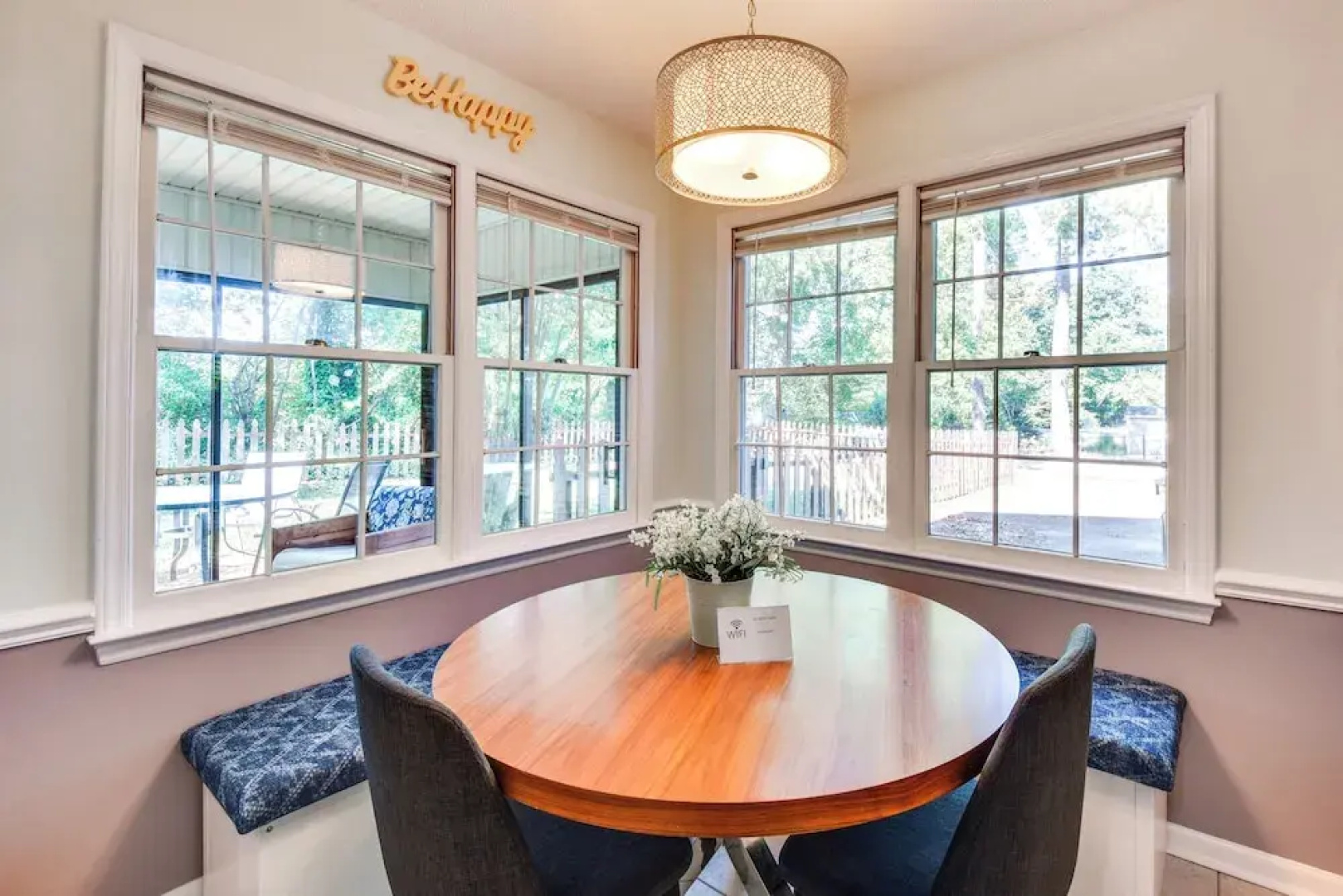Seneca Escape w/ Screened Patio: Near Lakes!