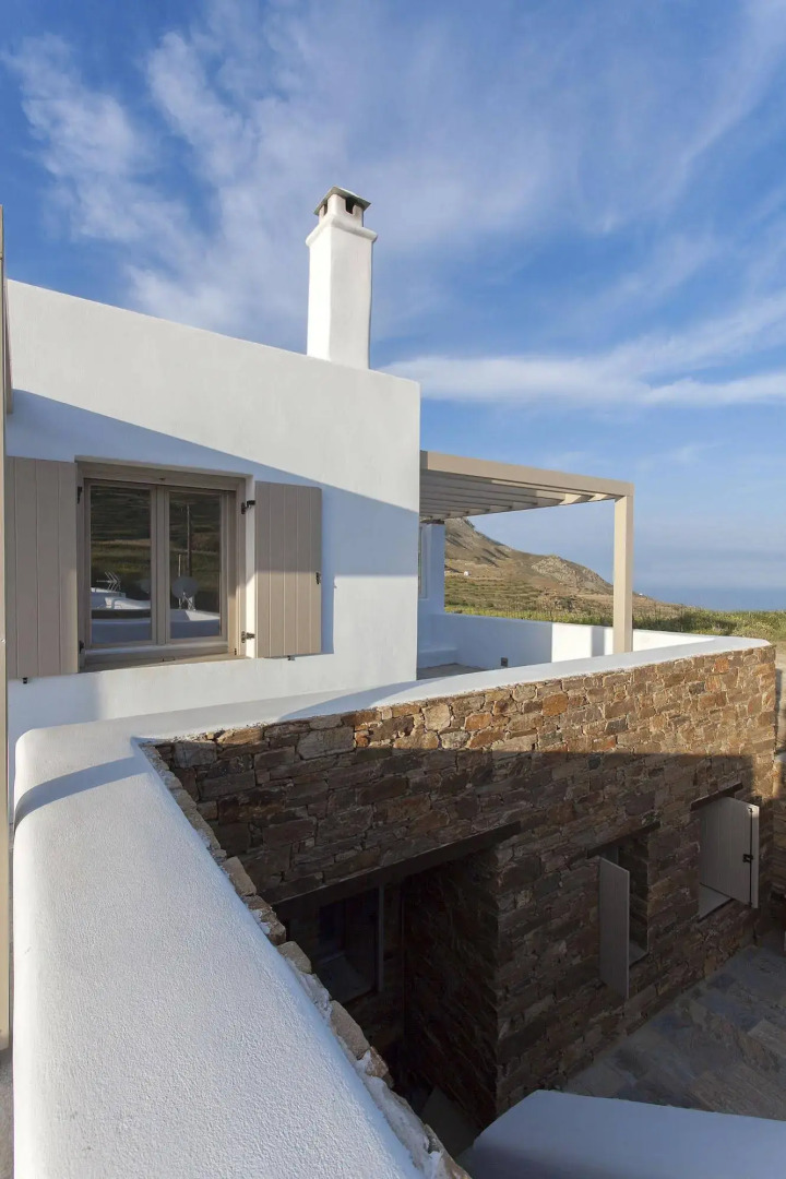 White Tinos Luxury Suites