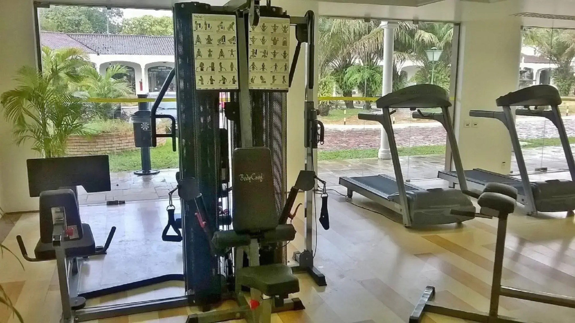 Tropical Executive Hotel