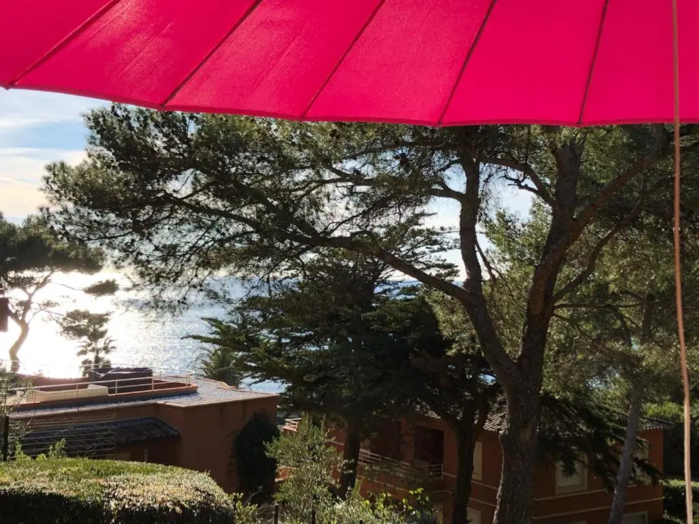 50m Plage T2 Grande Terrasse Vue Mer Climatisé Piscine Chauffée, Parking clos gratuit