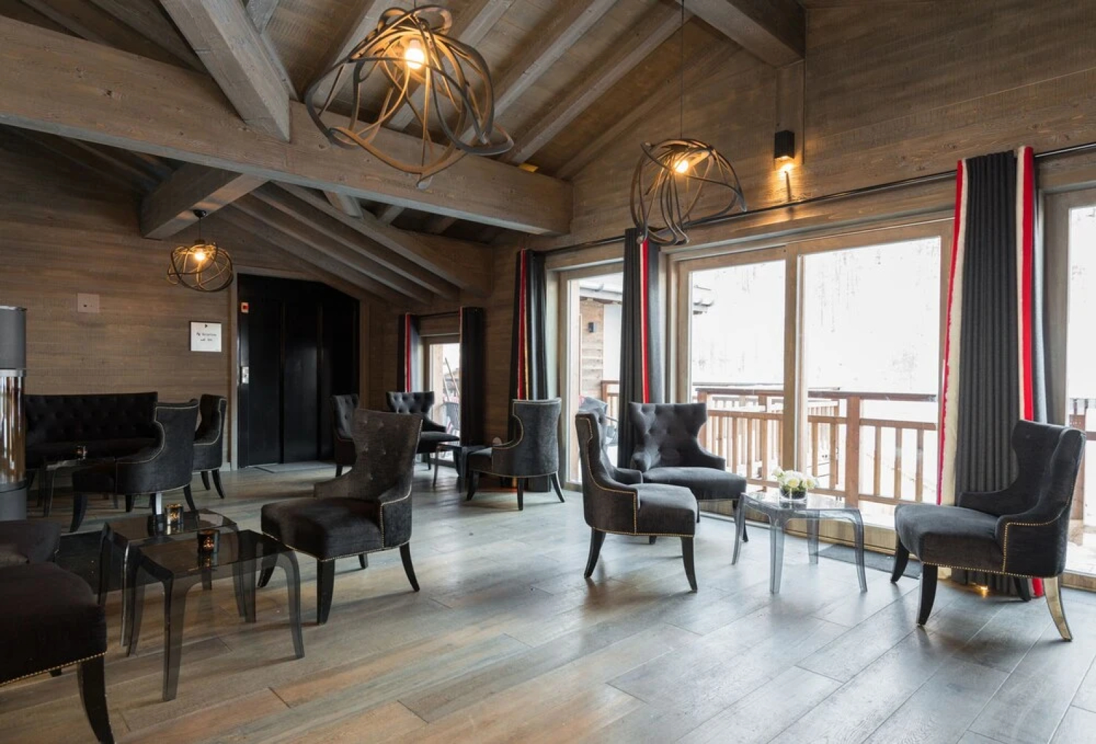 Victoria Lodge, Friendly Hotel