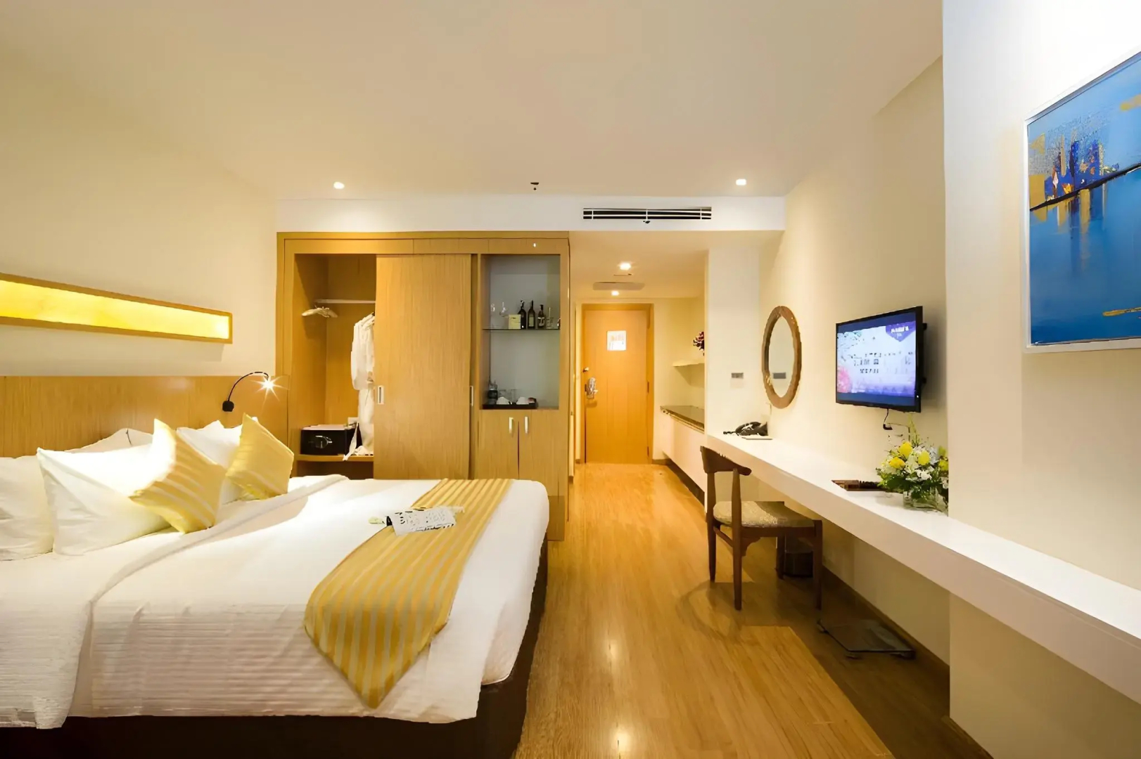 Starcity Hotel & Condotel Beachfront Nha Trang