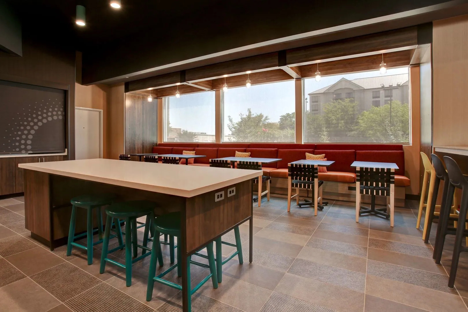 Tru by Hilton Grand Prairie