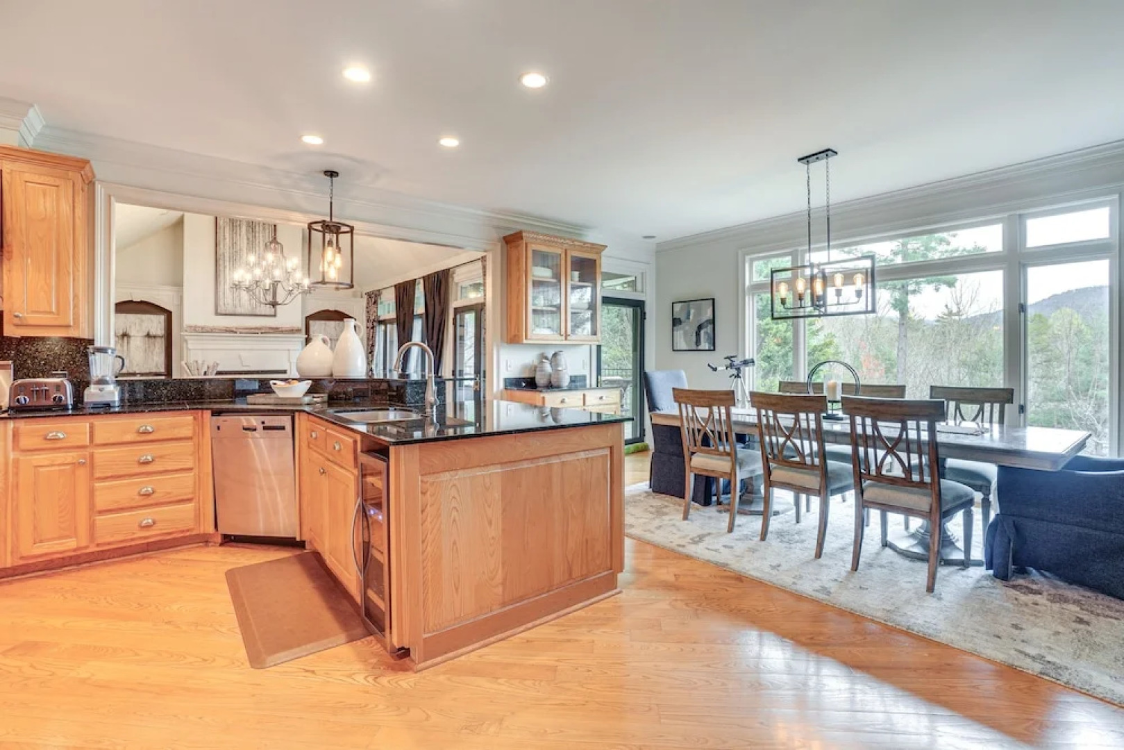 High-end Helen Home: Heated Pool, Fire Pit + Views