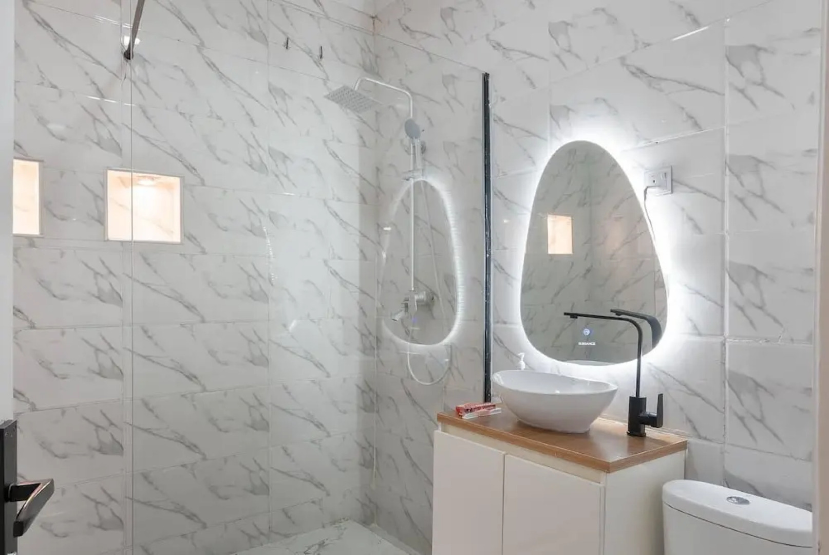 MountRoyal Centre Hotel and Suites