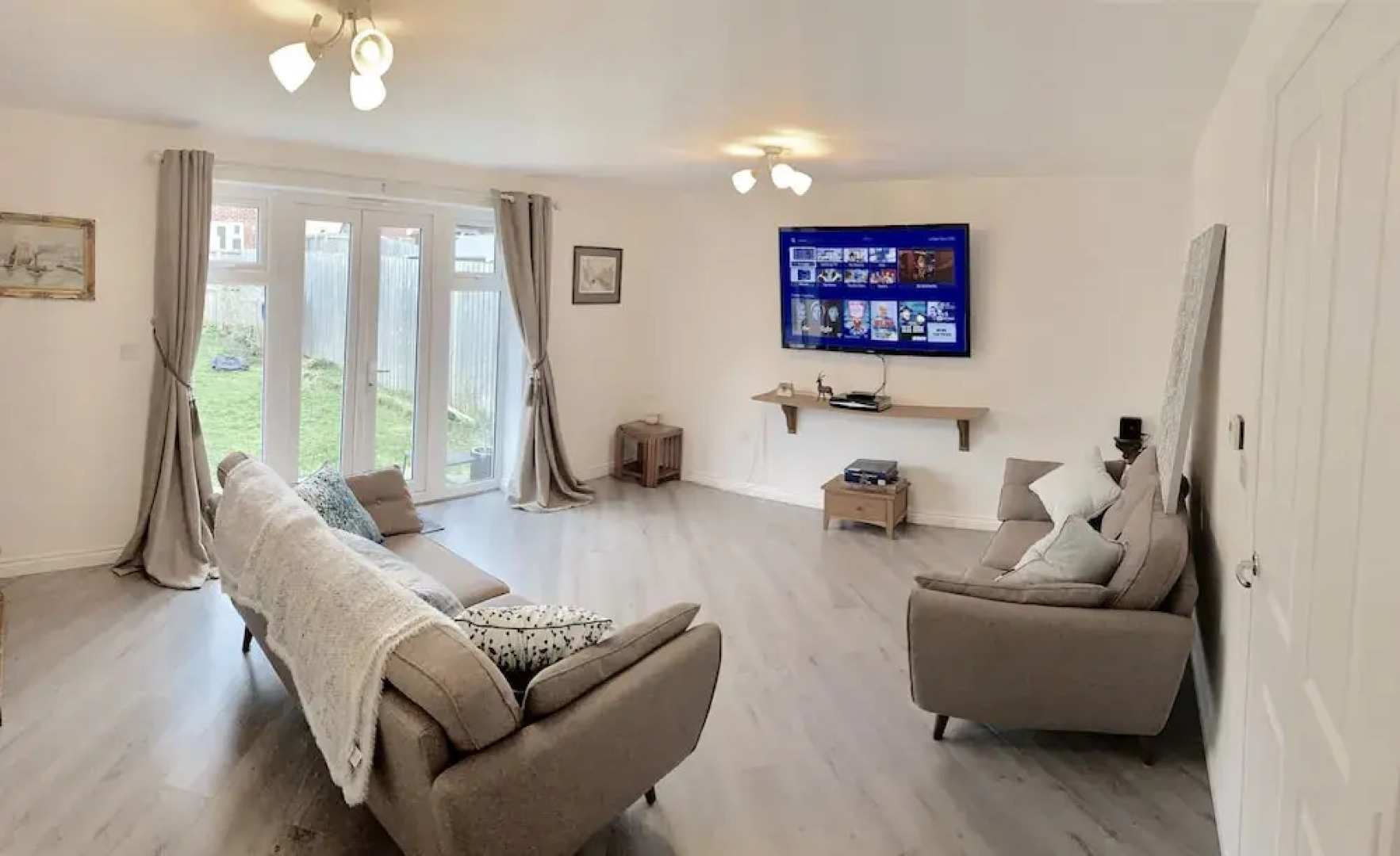 Property with Great Access - Sleeps max7