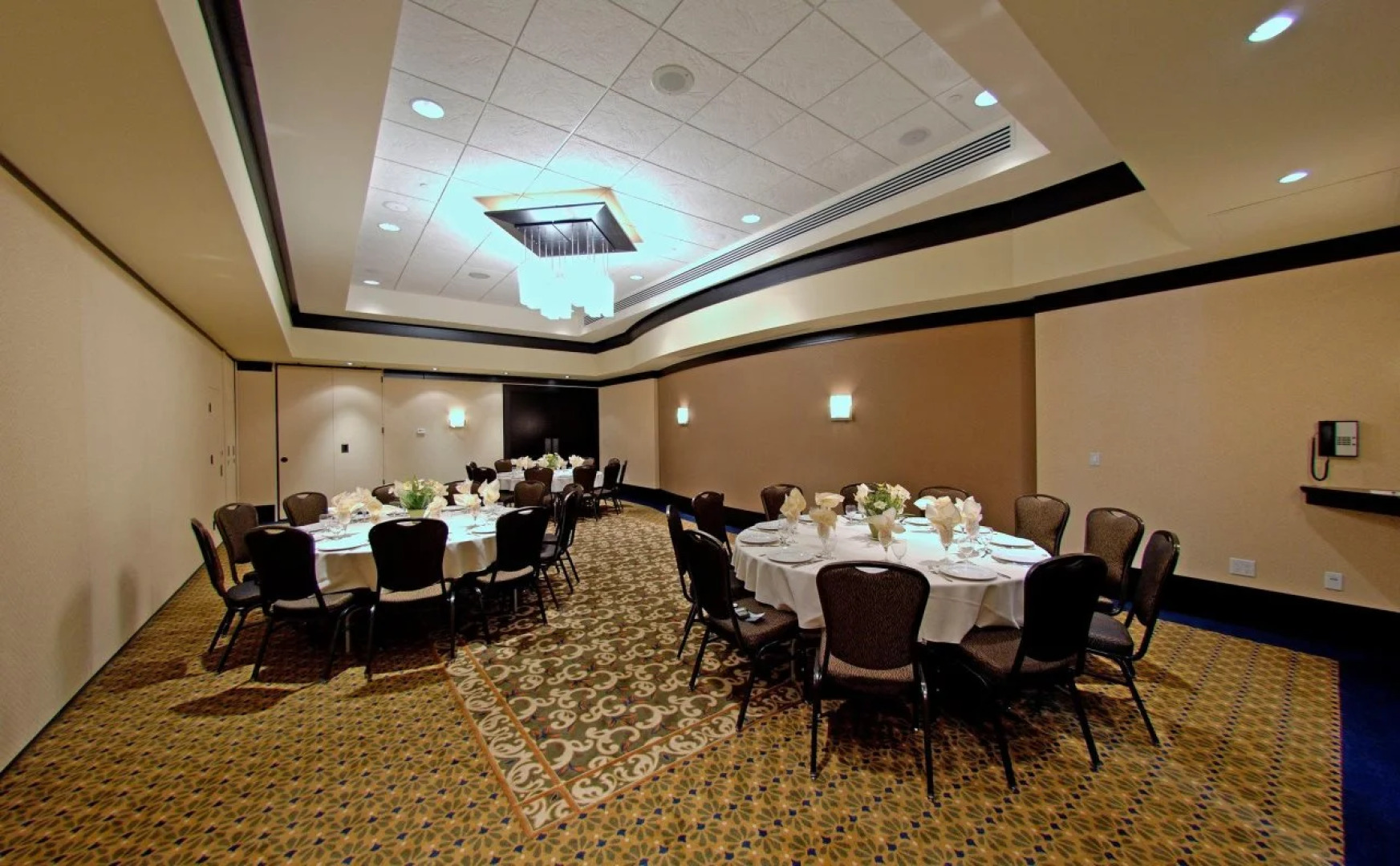 Albert At Bay Suite Hotel