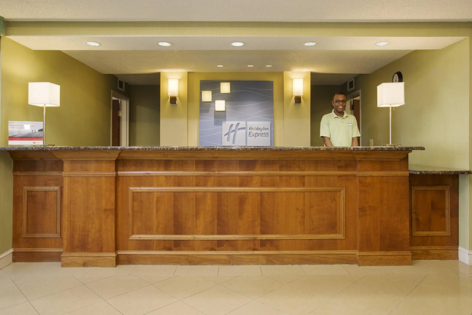 Holiday Inn Express Hotel & Suites Kalamazoo