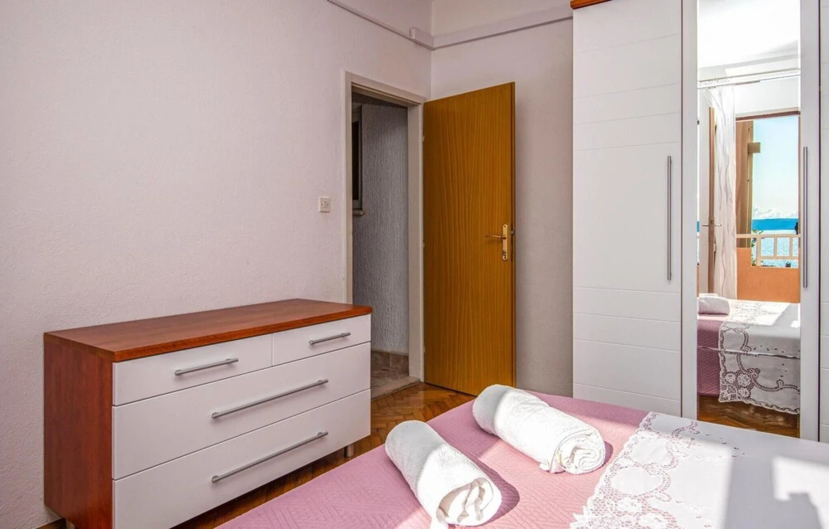 Amazing Apartment in Igrane With 2 Bedrooms and Wifi