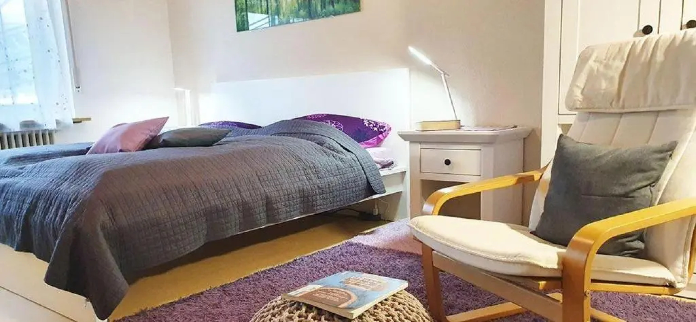 Gemuetliche-und-moderne-3-Zimmer-Ferienwohnung-mit-grosser-Terrasse-stadtnah