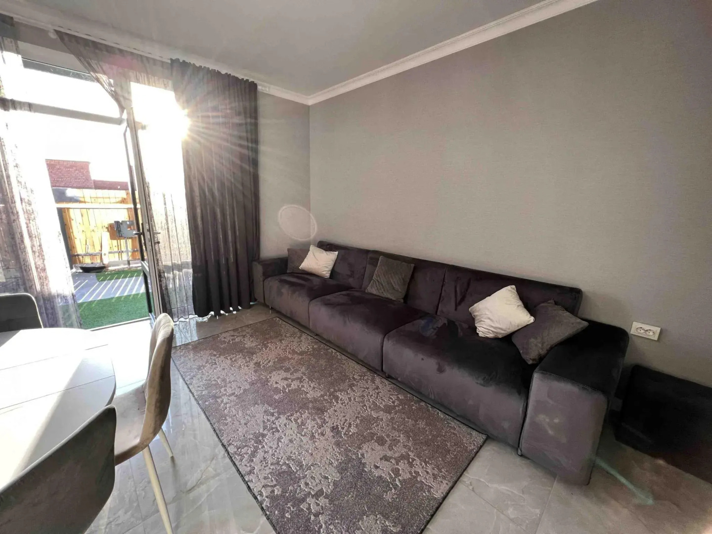 Современный двухэтажный коттедж у моря в пригороде Избербаша