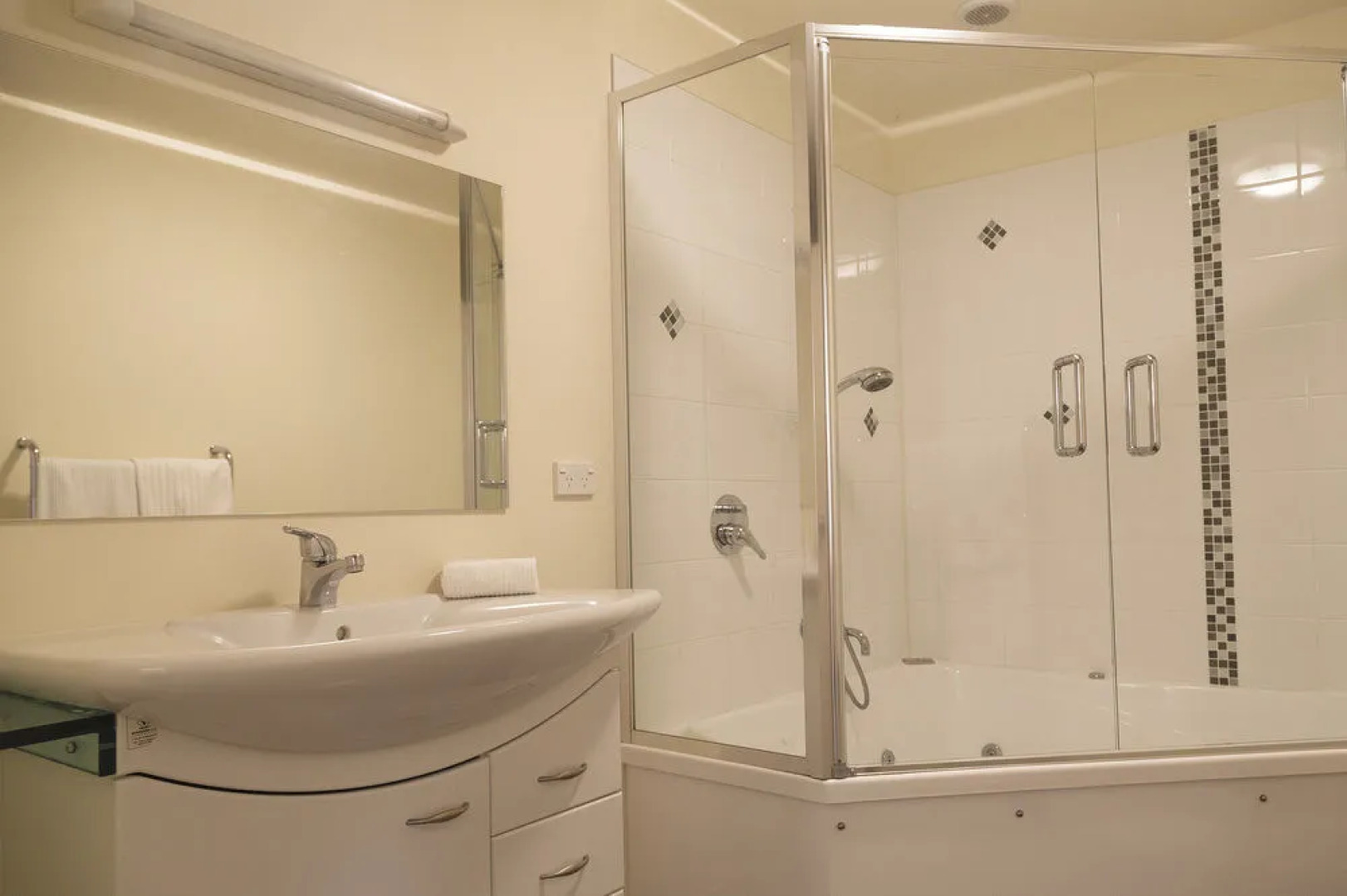 Russell View Apartments