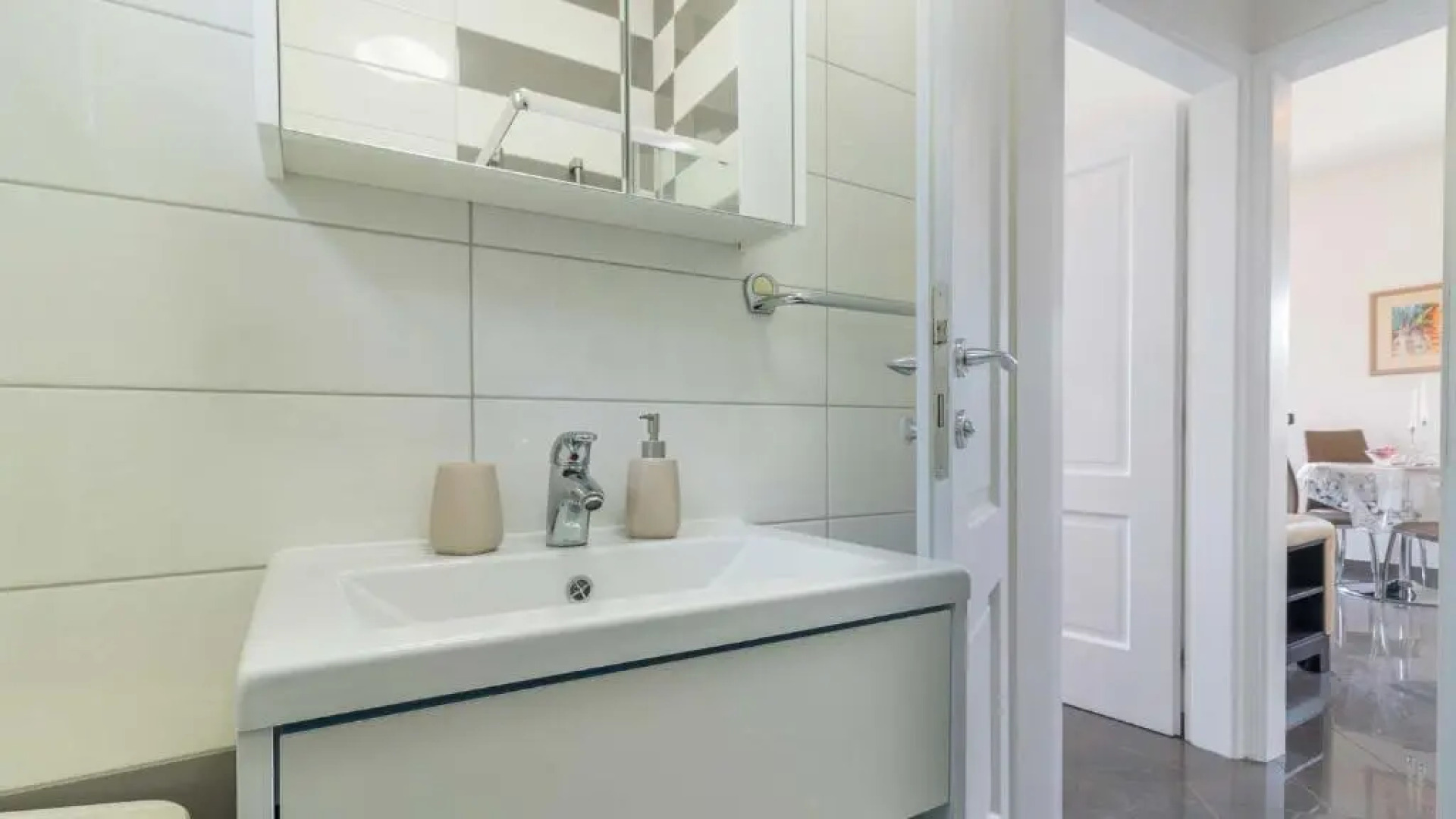 Luxury villa Nicol with pool and sea view 300m from the beach