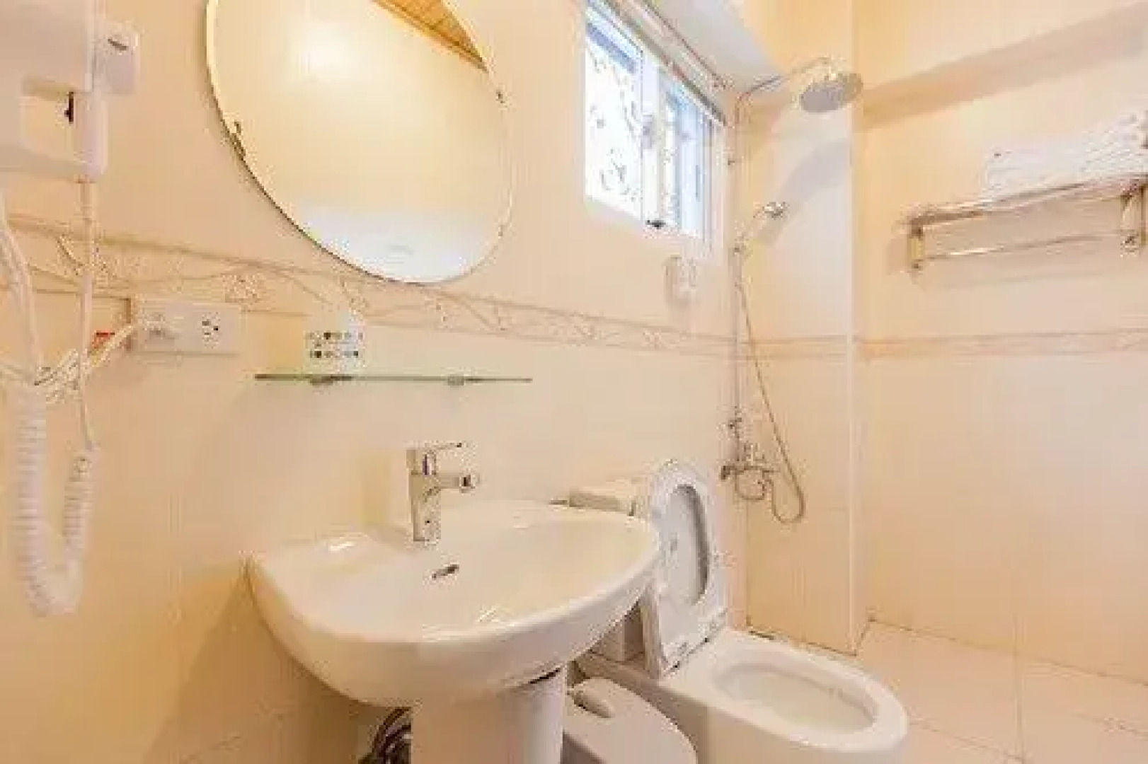 Nunu Haus Guest House