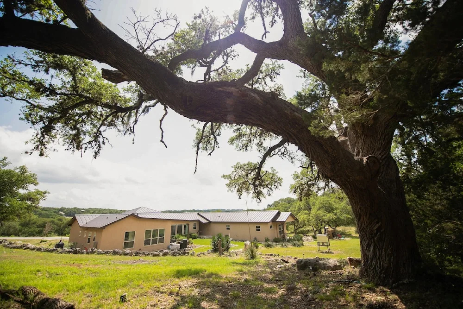 All-suite Century Oak House - Walk To Hidden Falls 2 Bedroom Home