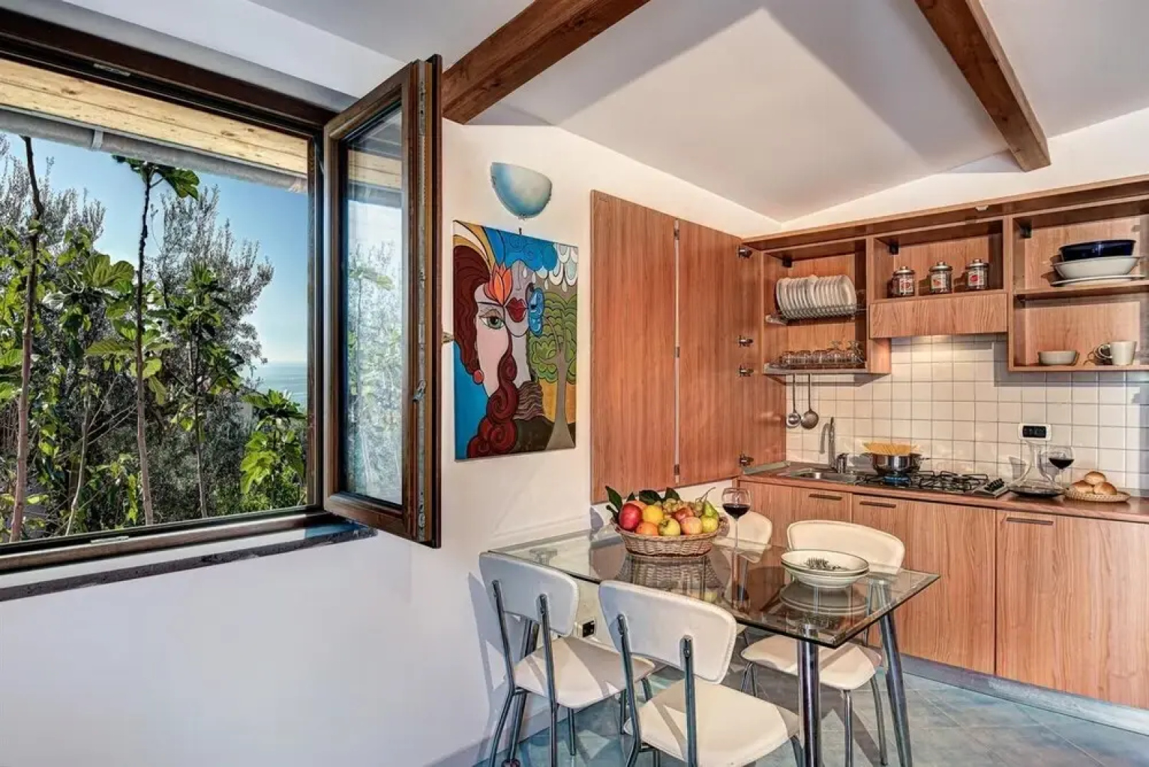 The Muse - A Well Designed Apartment With a Lovely Spacious Terrace