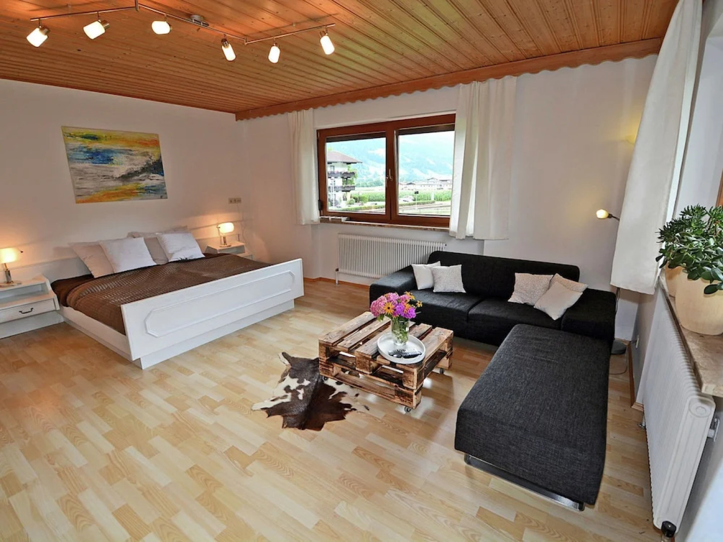 Contemporary Hillside Holiday Home in Schlitters