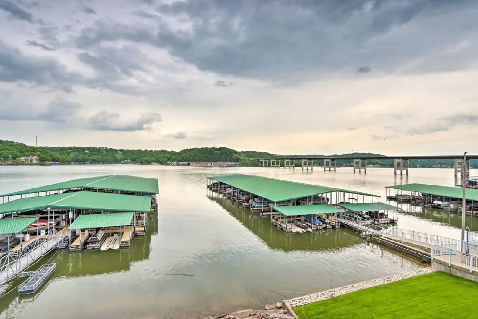 Breezy Lakefront Condo w/ Balcony & Lake View!