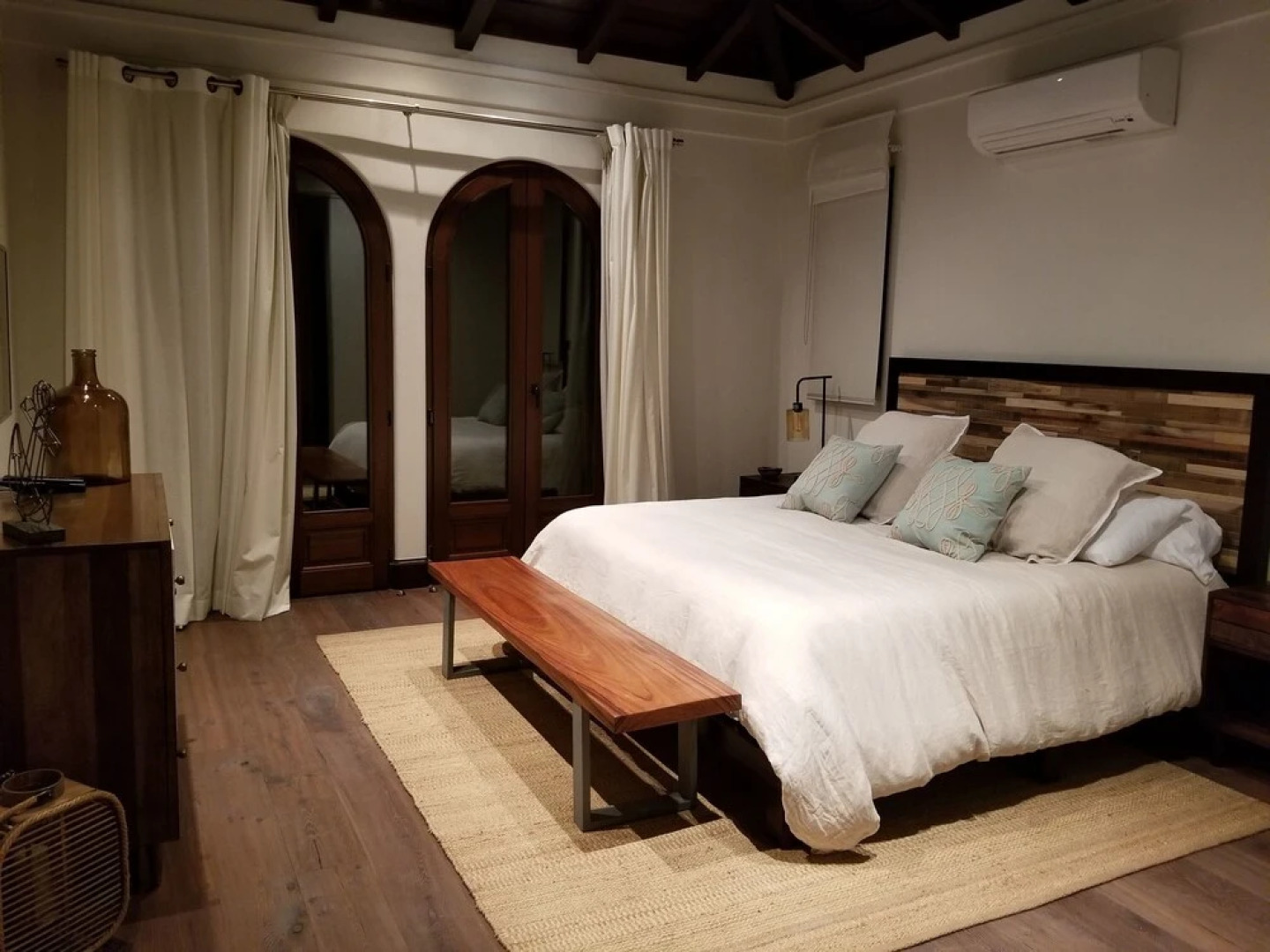 Casa De Noche Five Bedroom Villa