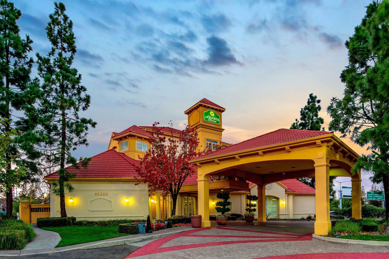La Quinta Inn & Suites by Wyndham Fremont / Silicon Valley