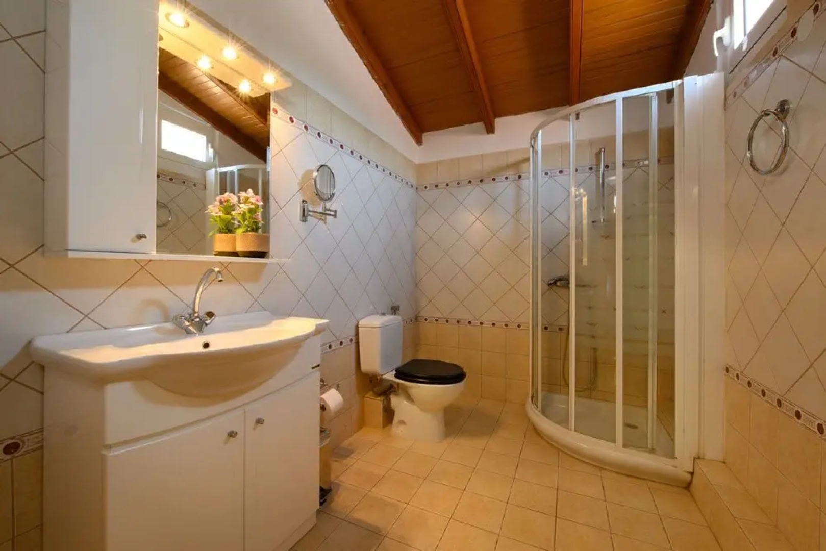 Grand Villa Roubana