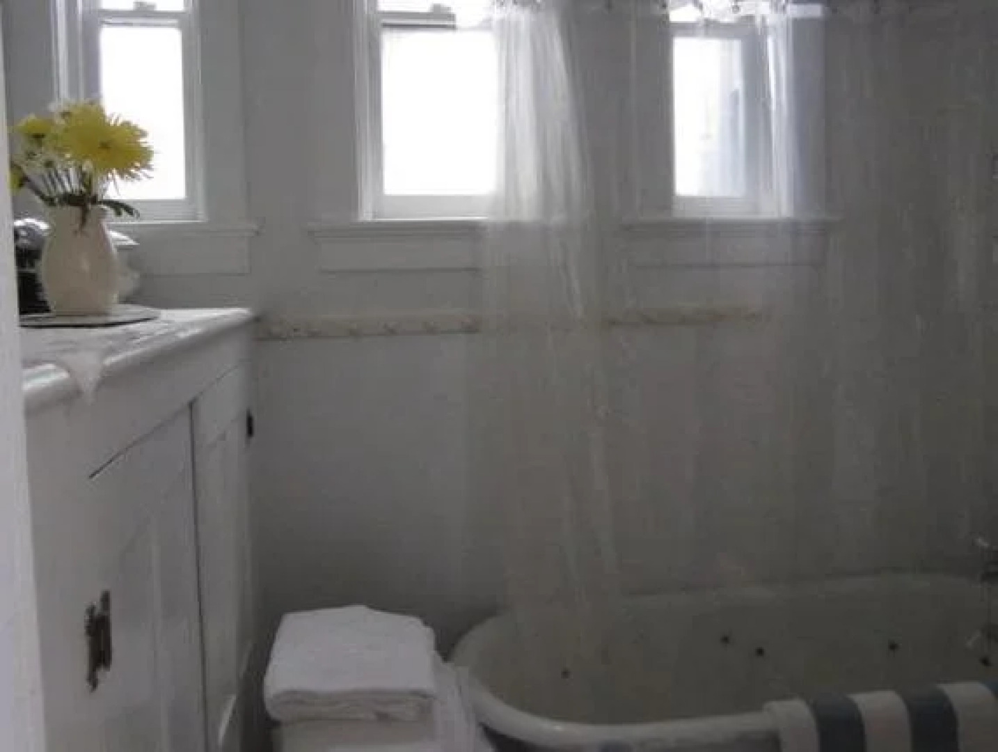 Church Des Artistes Guest House