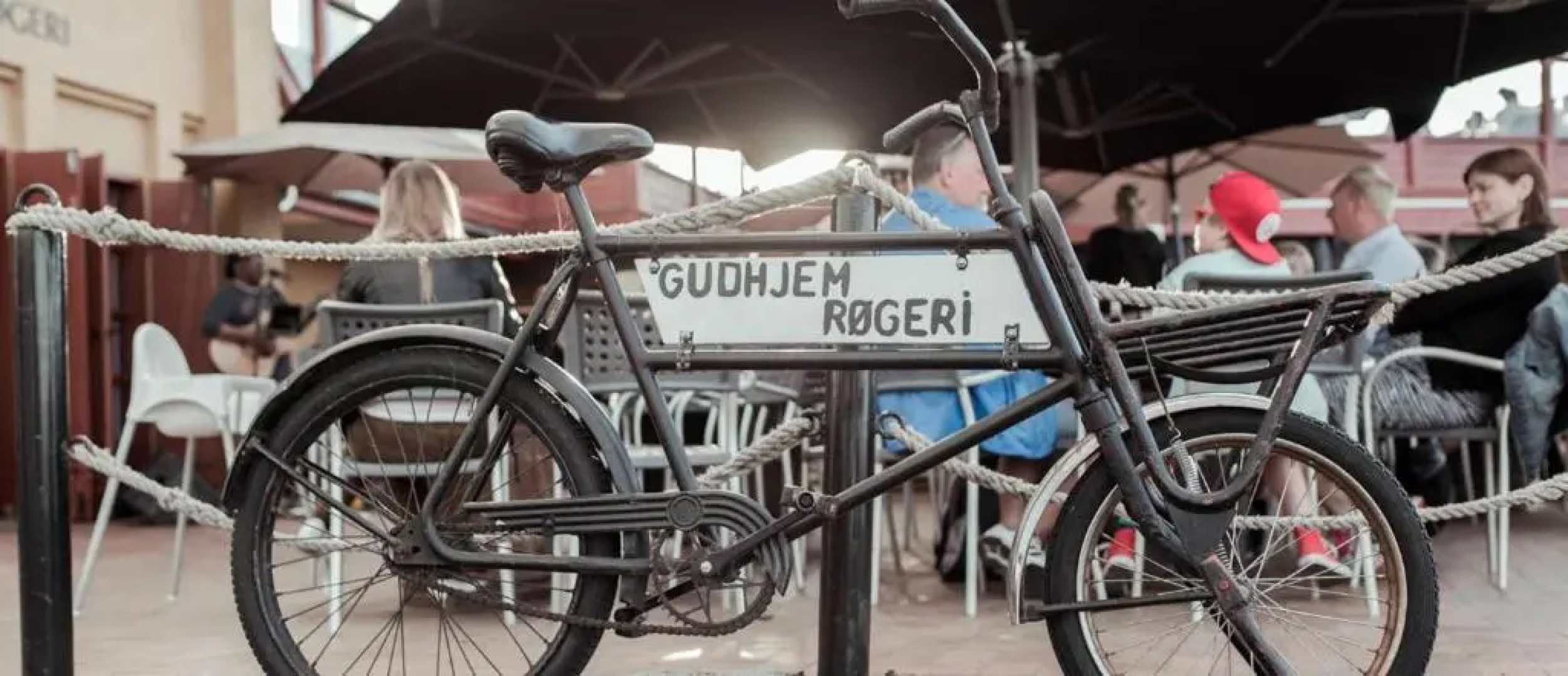 The 'Loft' Apartment- "Den Gule Svane" Guest House - near Rønne & Beach