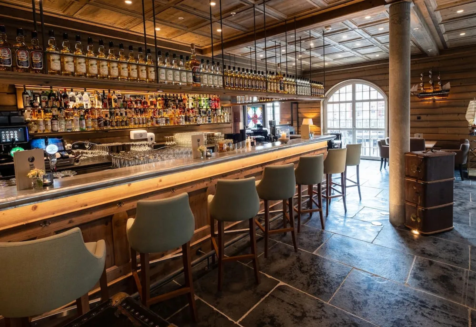 Europa-Park Erlebnis-Resort, Hotel Krønasår