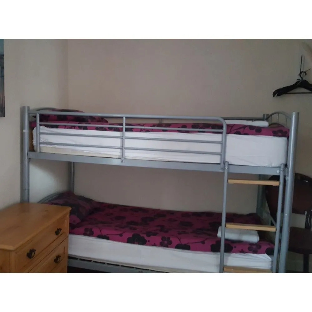 The Smuggler's Rest Hotel