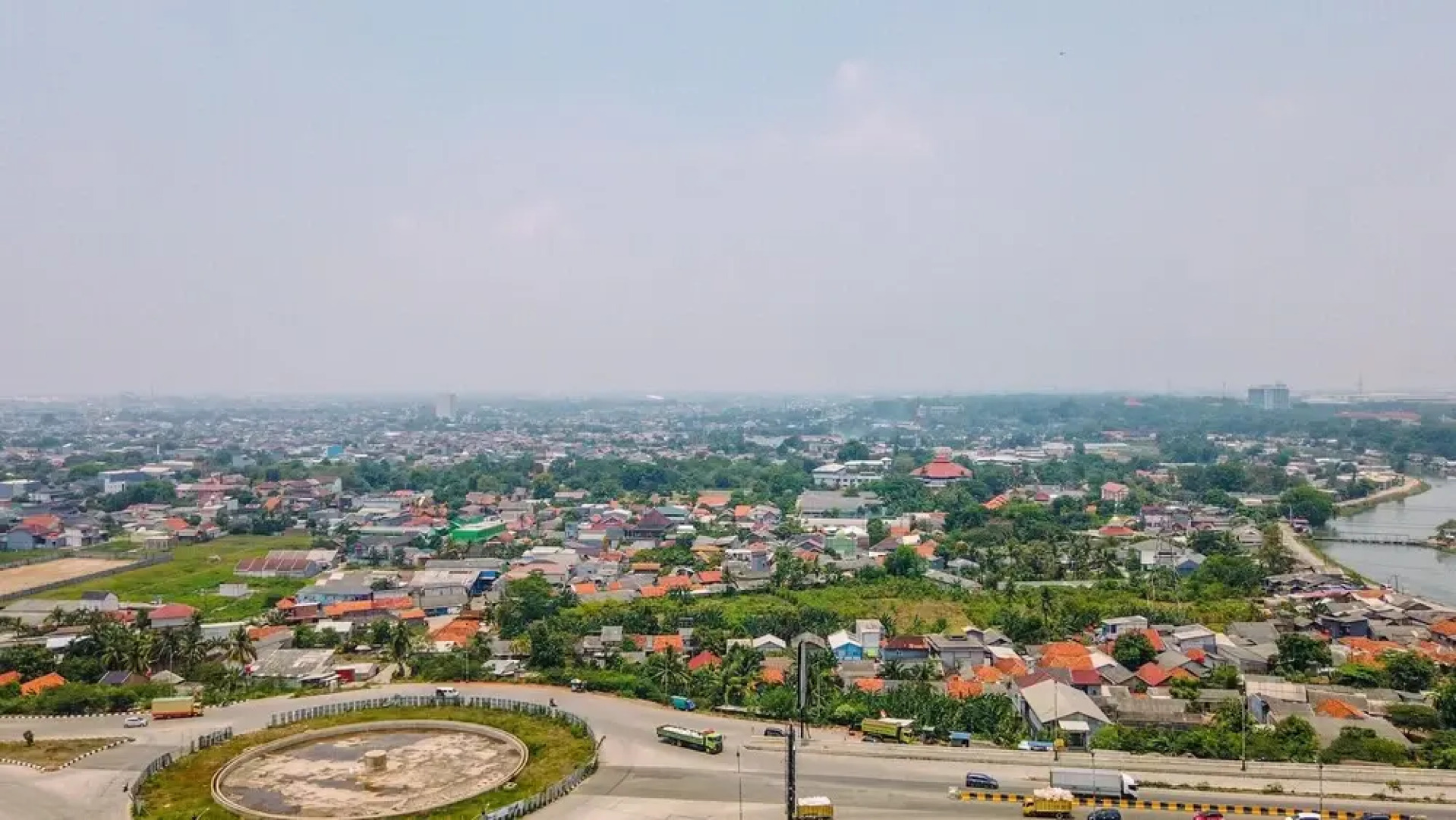 Minimalist Studio at Tamansari Mahogany Karawang Apartment