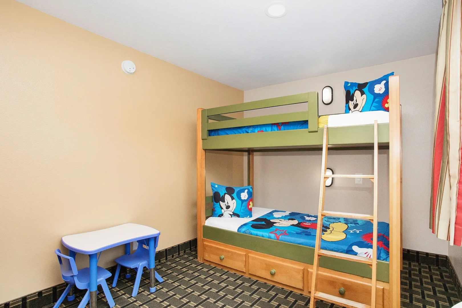 Stanford Inn & Suites Anaheim