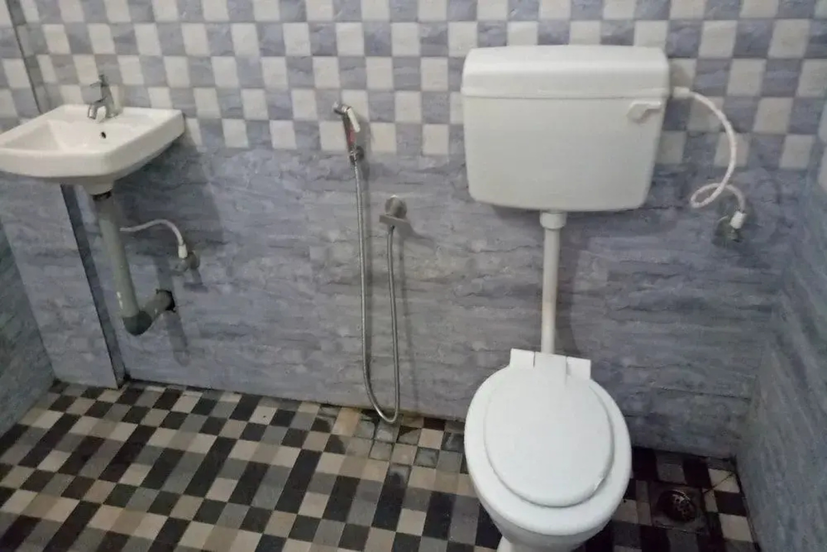 Oyo 23503 Golden Valley Residency