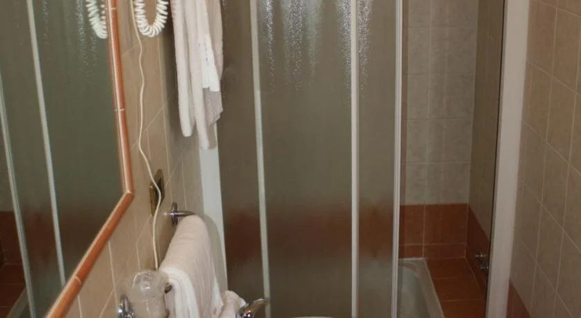 Albergo Ristorante Punta DellEst