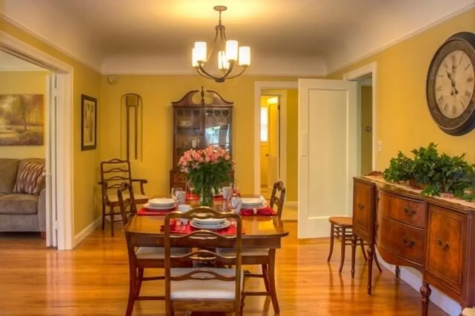 Historic Petaluma Vacation Rental on 1860s Farm!