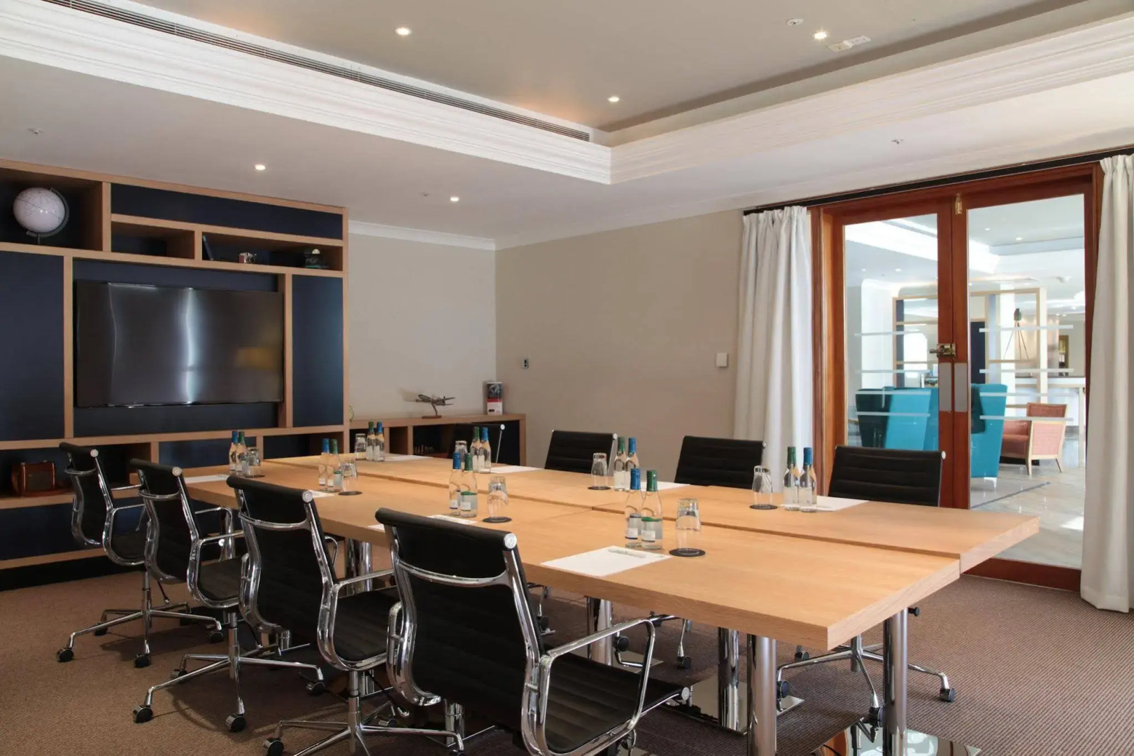 Отель B&B Hotel London Heathrow