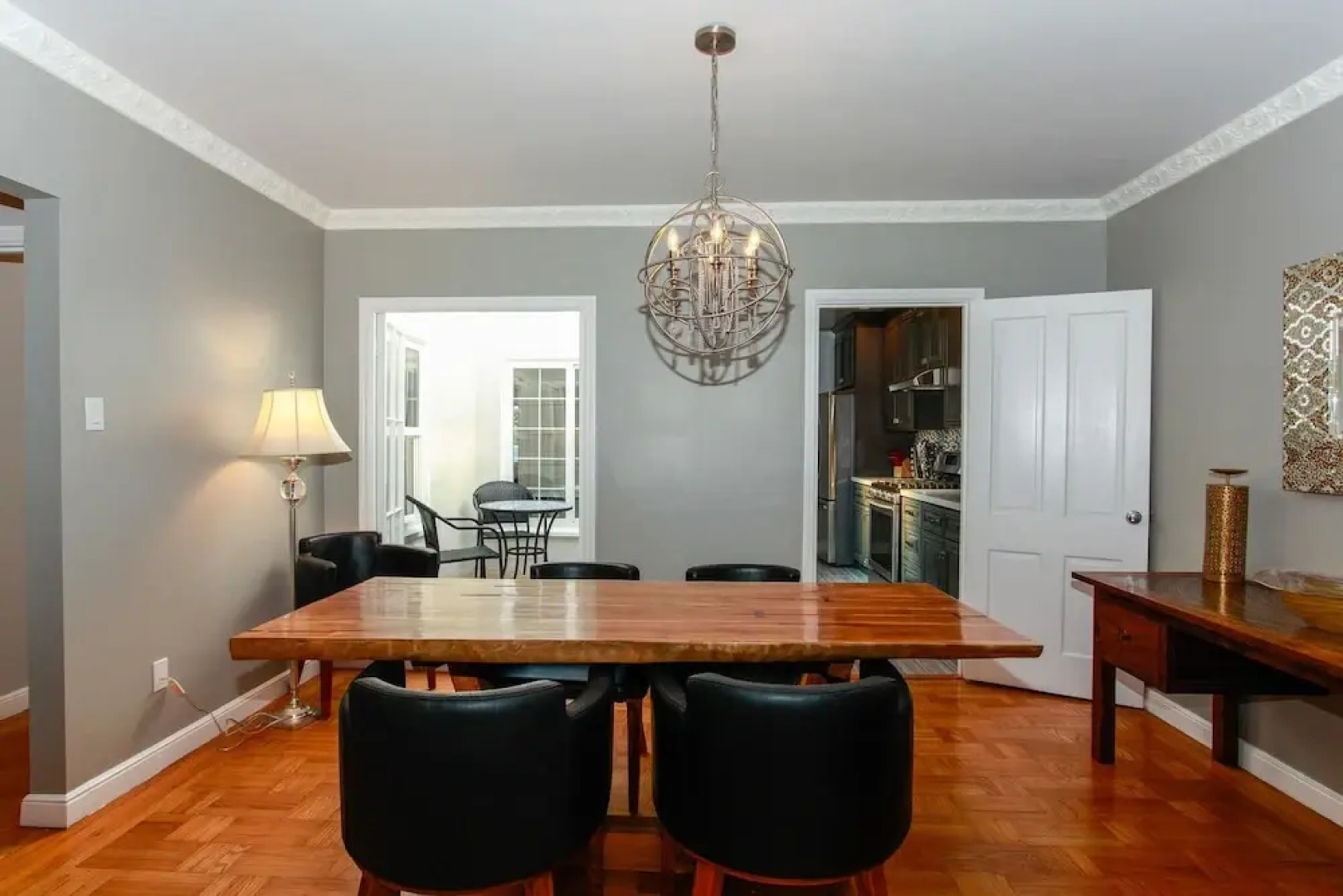 Stylish 2BR Sunset House W Parking by RedAwning