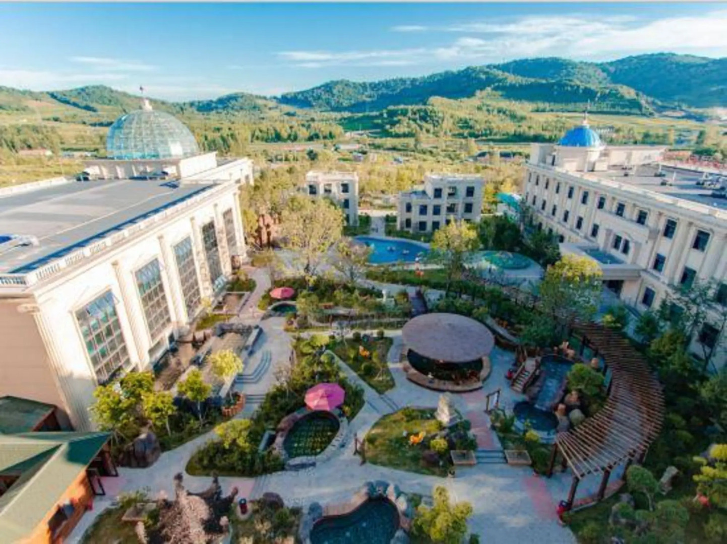 Legaomei Hot Spring Resort Hotel