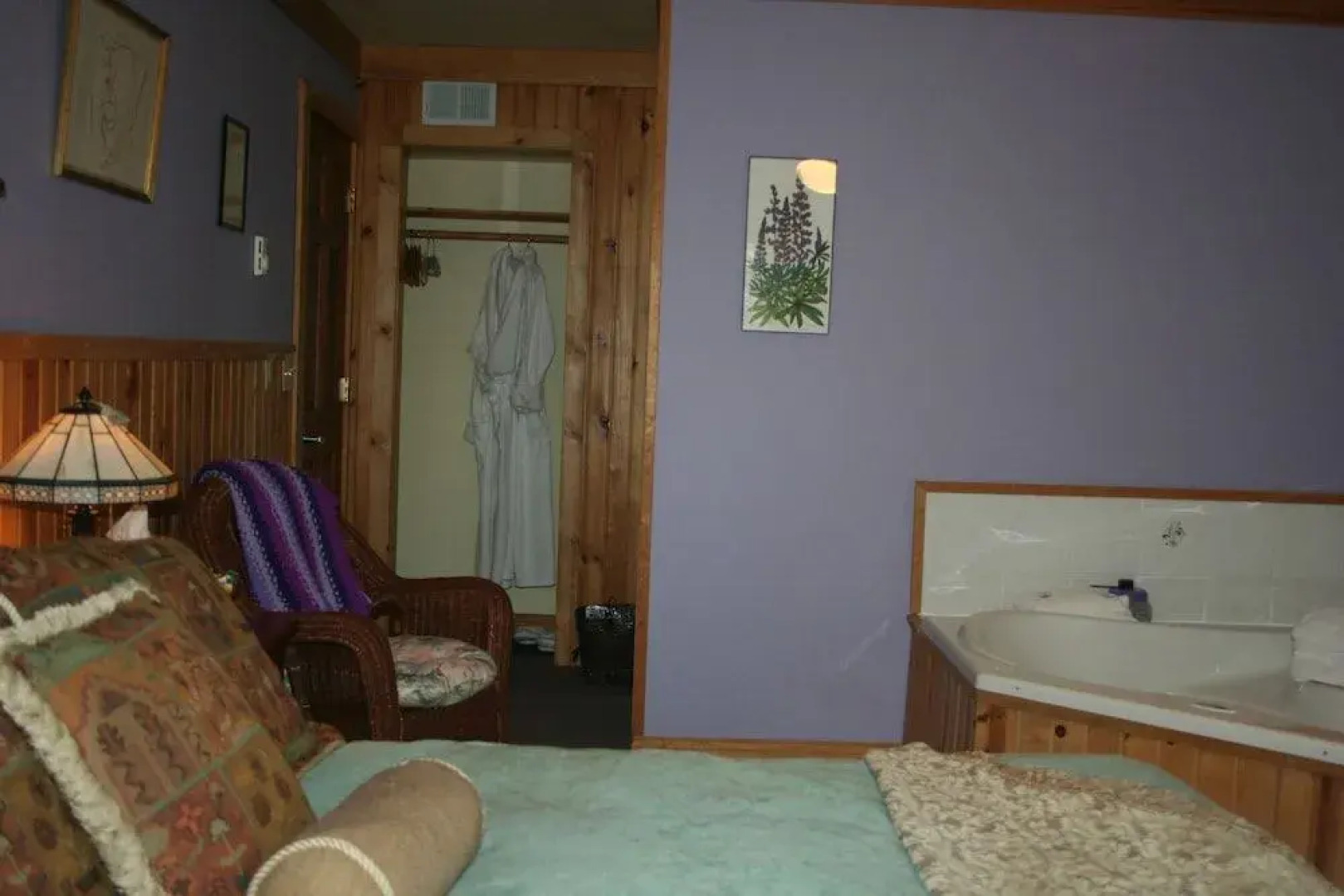 Poplar Creek Guesthouse Bed & Breakfast