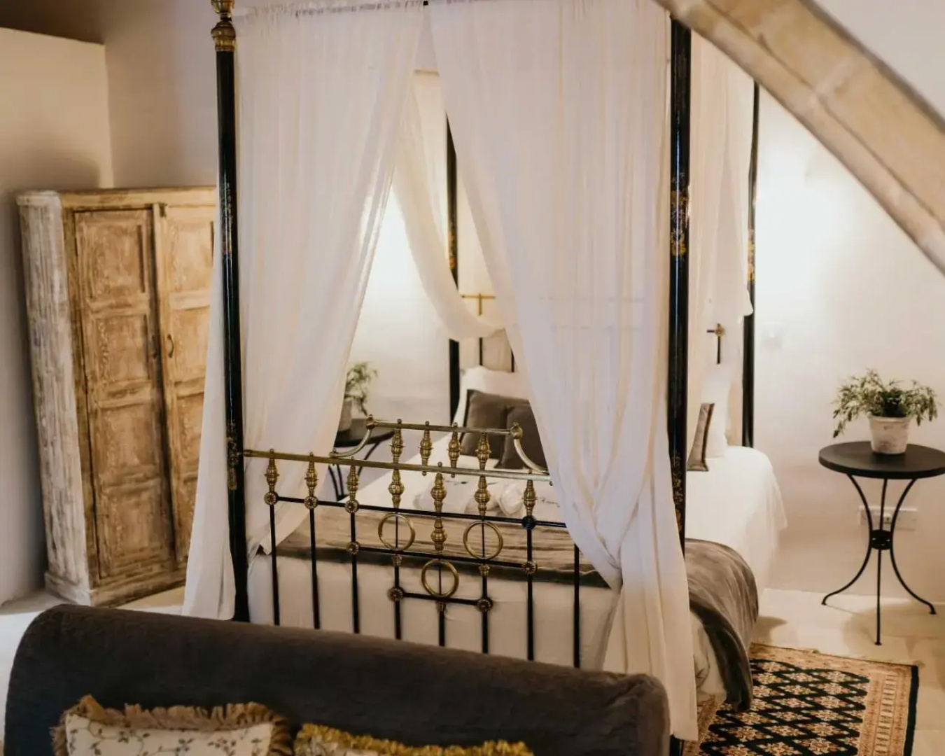 Apanemia Inn