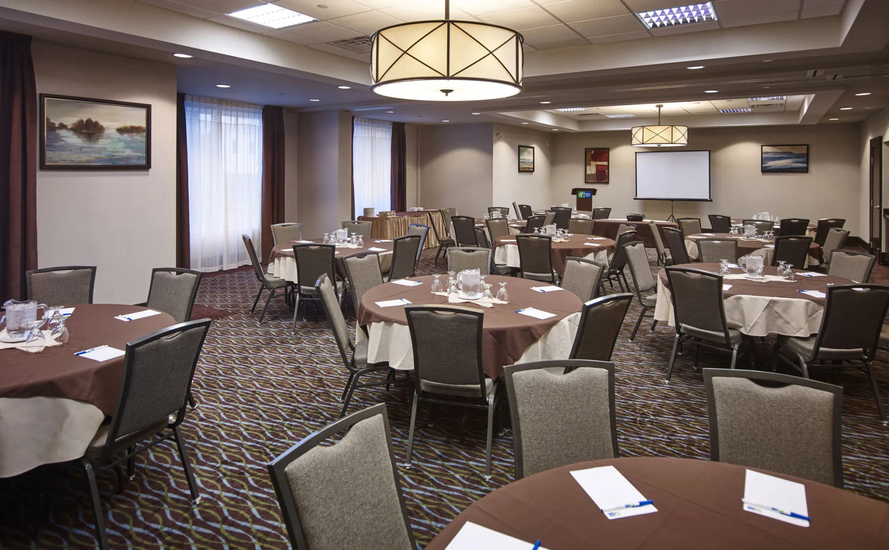 Holiday Inn Express & Suites Timmins by IHG