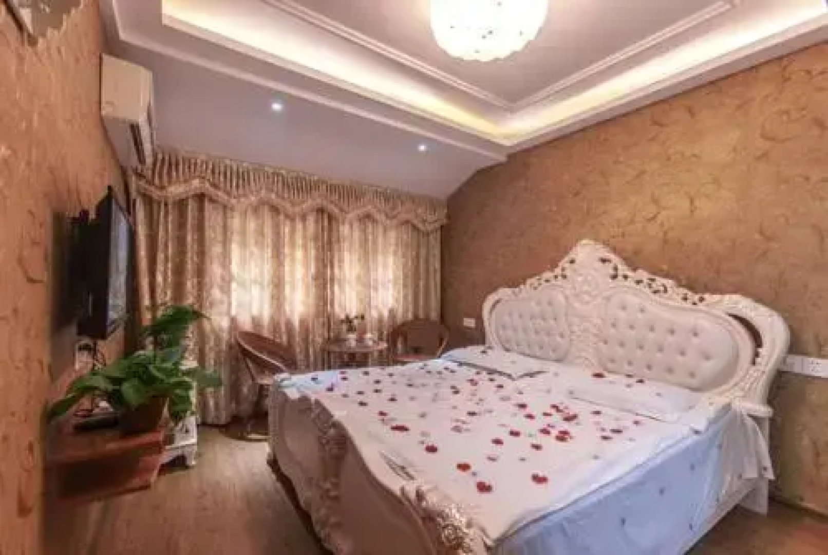 Xitang the Wizard of OZ Inn