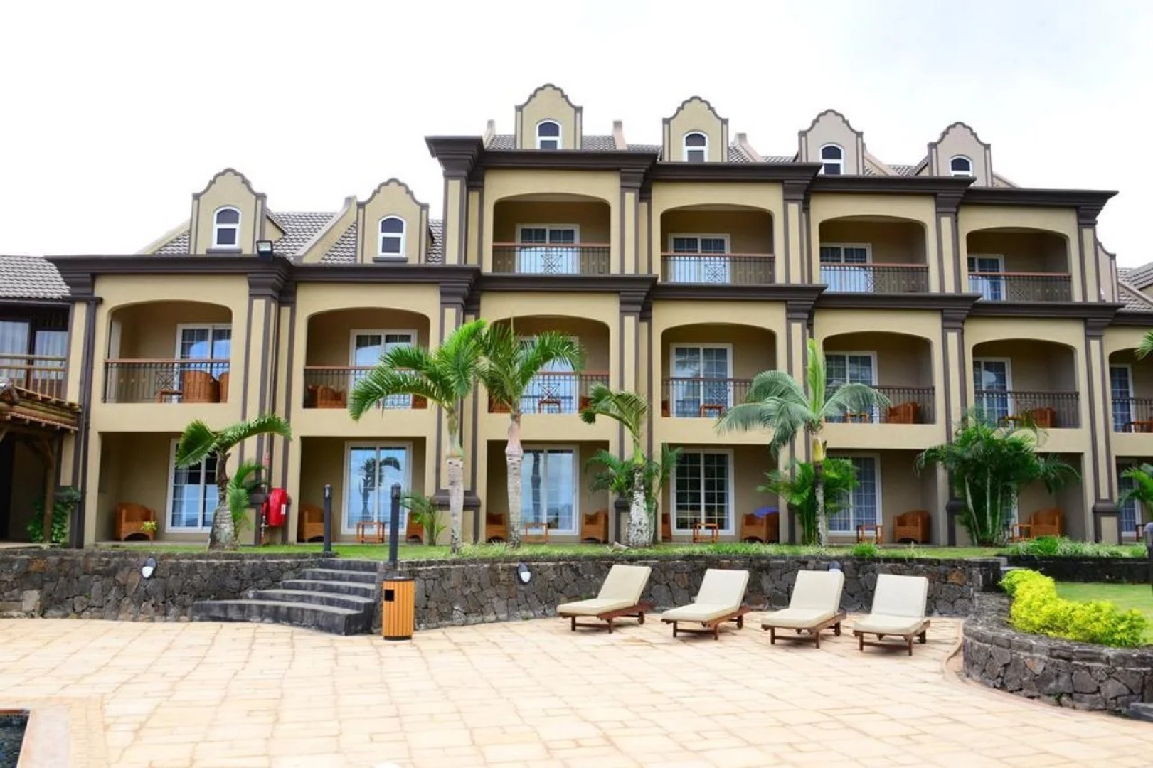 Sunset Reef Resort & Spa