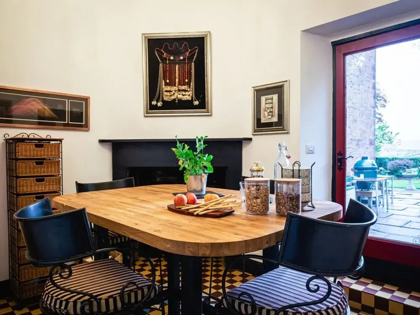 Lonsdale Villa Retreat