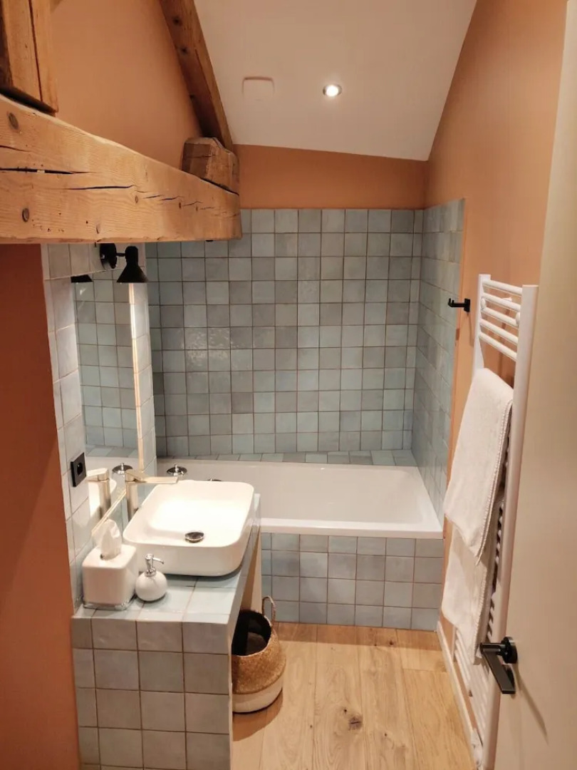 Lyon Country House - Tour de Garde