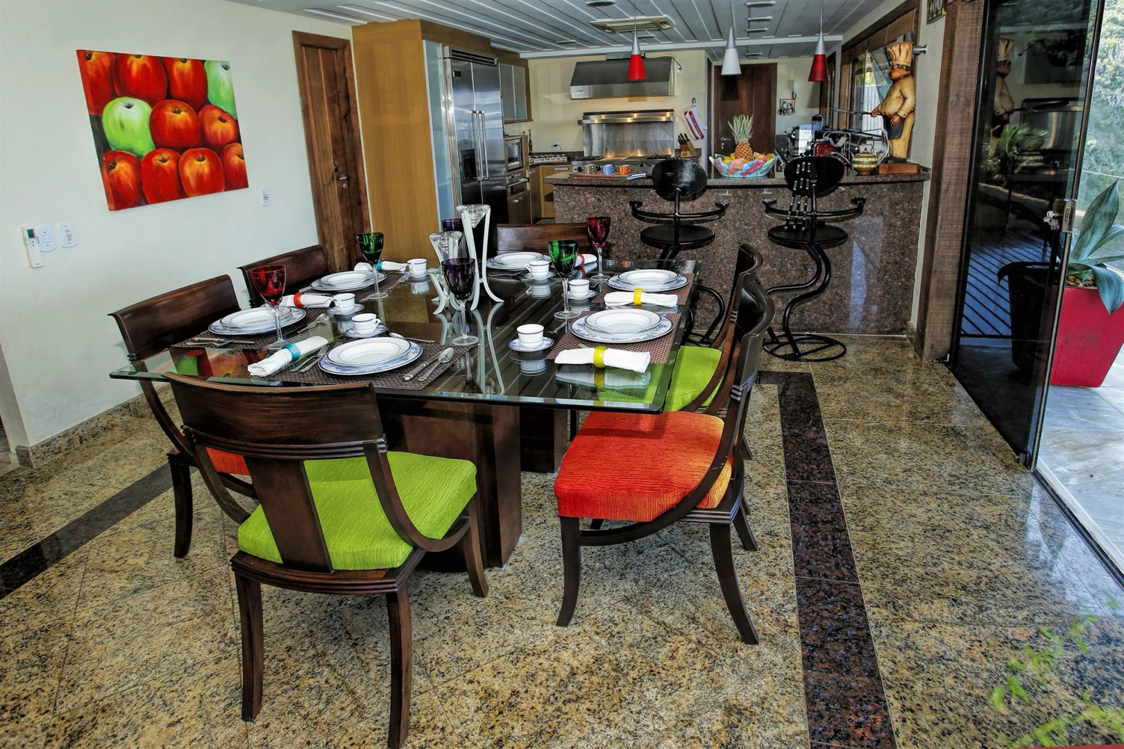 Cliffside Luxury Inn