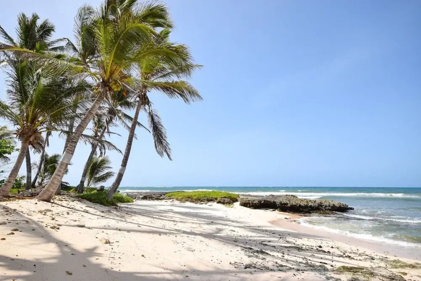 Oceanfront 2-bed Apt With Pool Near Surfing - Rosalie #2 2 Bedroom Apts by Bluescape