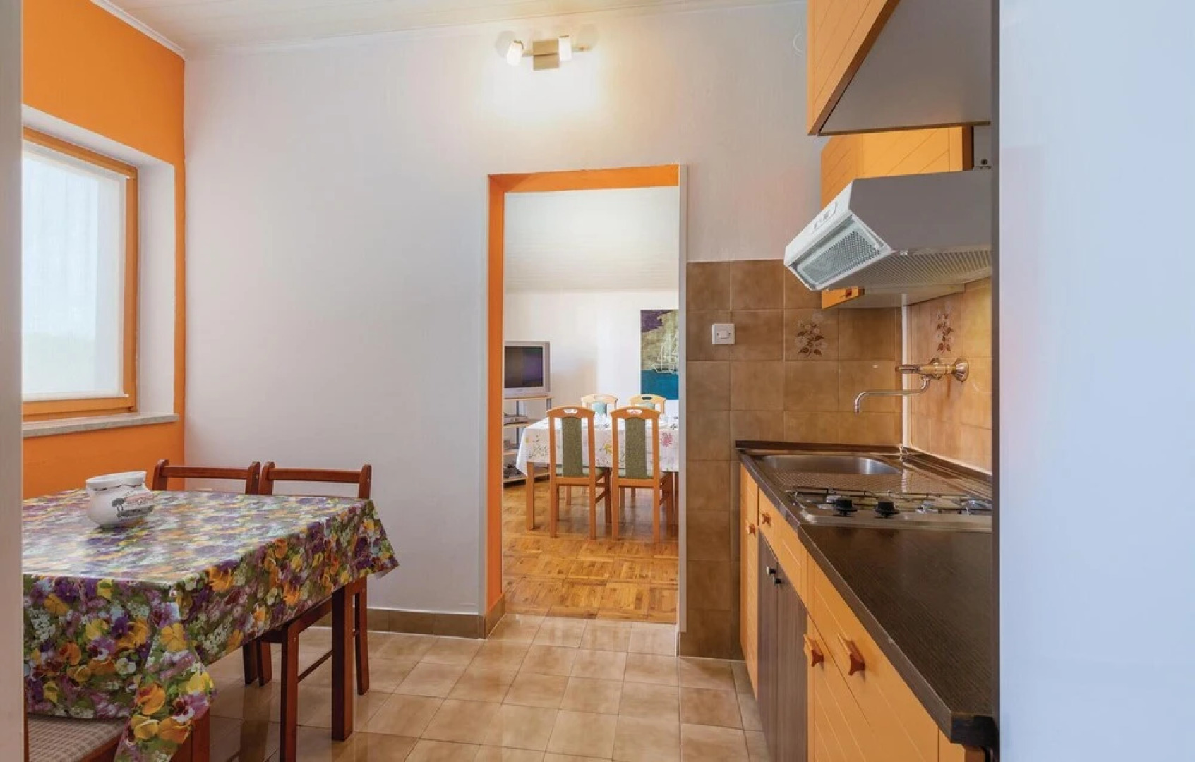 Stunning Home in Tar With Wifi and 4 Bedrooms